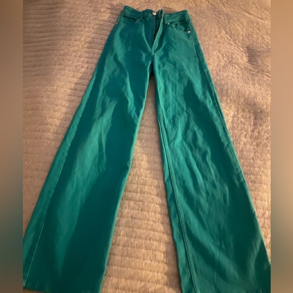Green pants - Picture 2 of 2